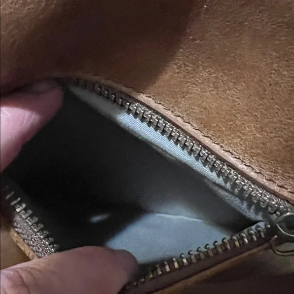 Roots Brown Leather Small Messenger Bag - Picture 8 of 17